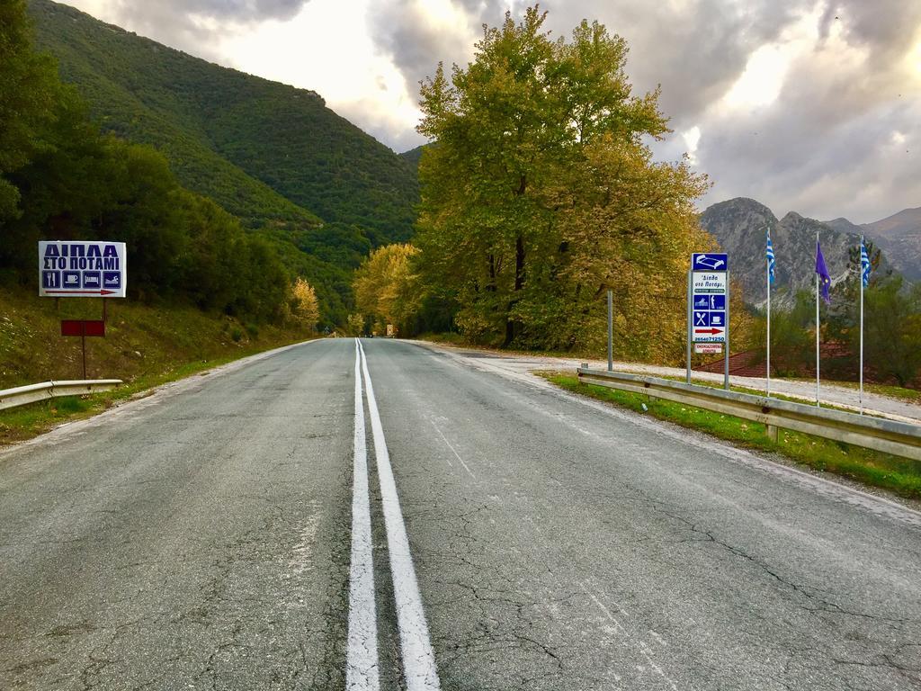 Dipla Sto Potami Hotel Chani Terevou Exterior foto